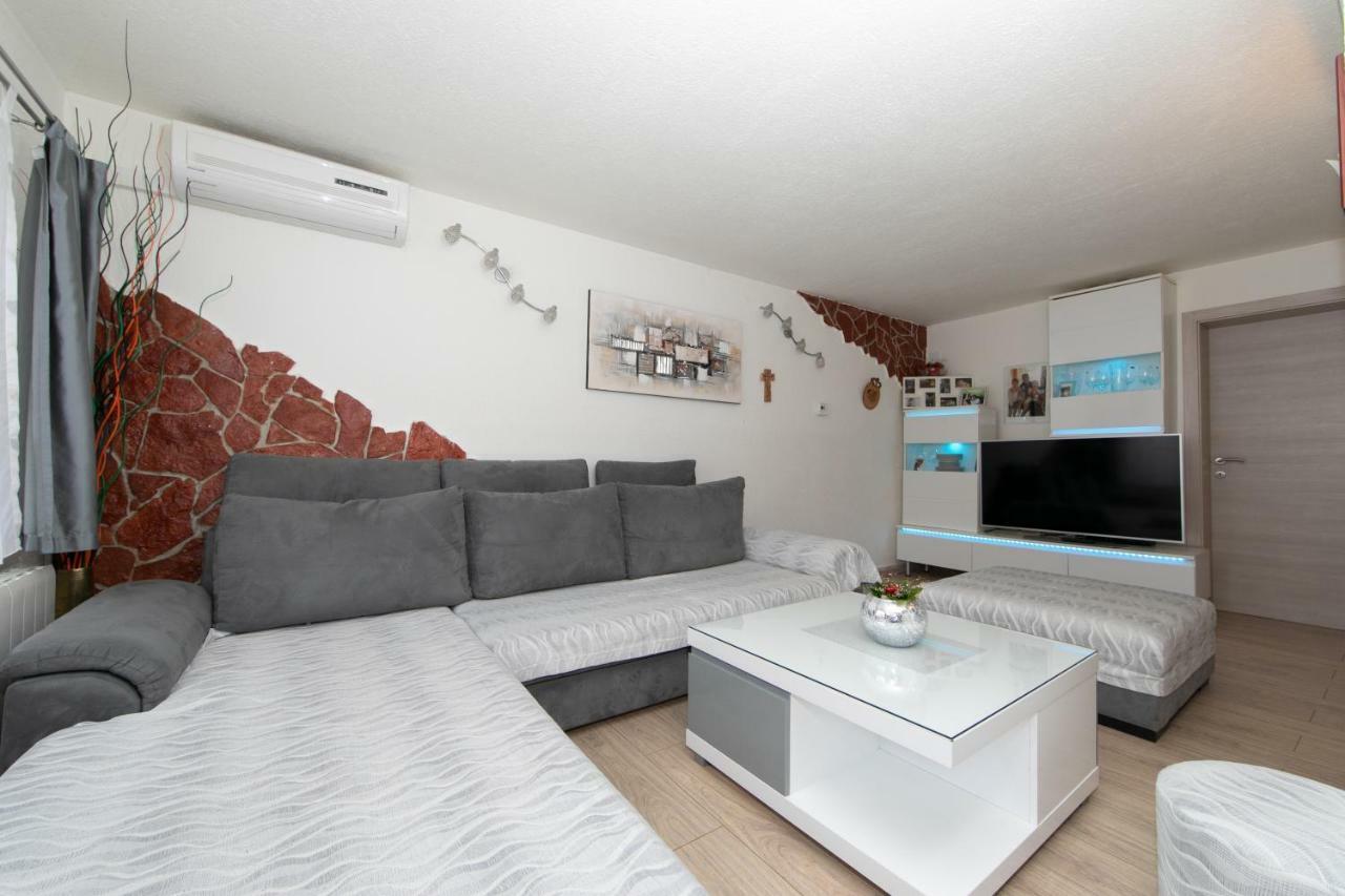 David I Rino Apartment Brela Ngoại thất bức ảnh